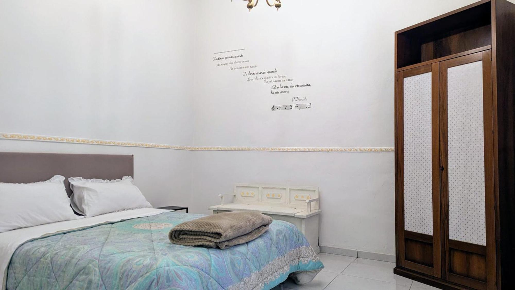 Appartamento A casa e Margarì Napoli Esterno foto